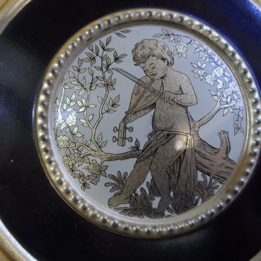 Vintage Guildcraft Double Sided Golden Cherub Angel Tin